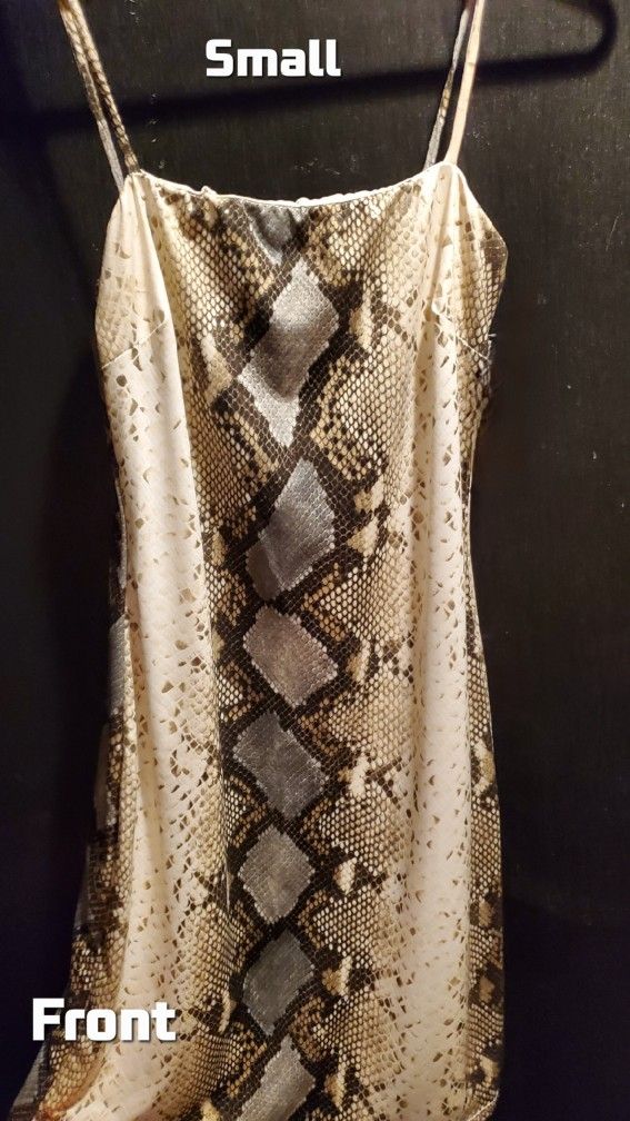 Blue Blush Snake Skin Print White Mini Dress With Beautiful Snake Skin Print (Small)