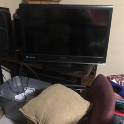 32 inches Emerson Tv