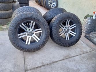 RIMS 35X12.50R18...6 LUGS BOLT PATTERS 6X5.5