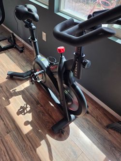 Echelon Connect Sport Indoor Cycling Bike