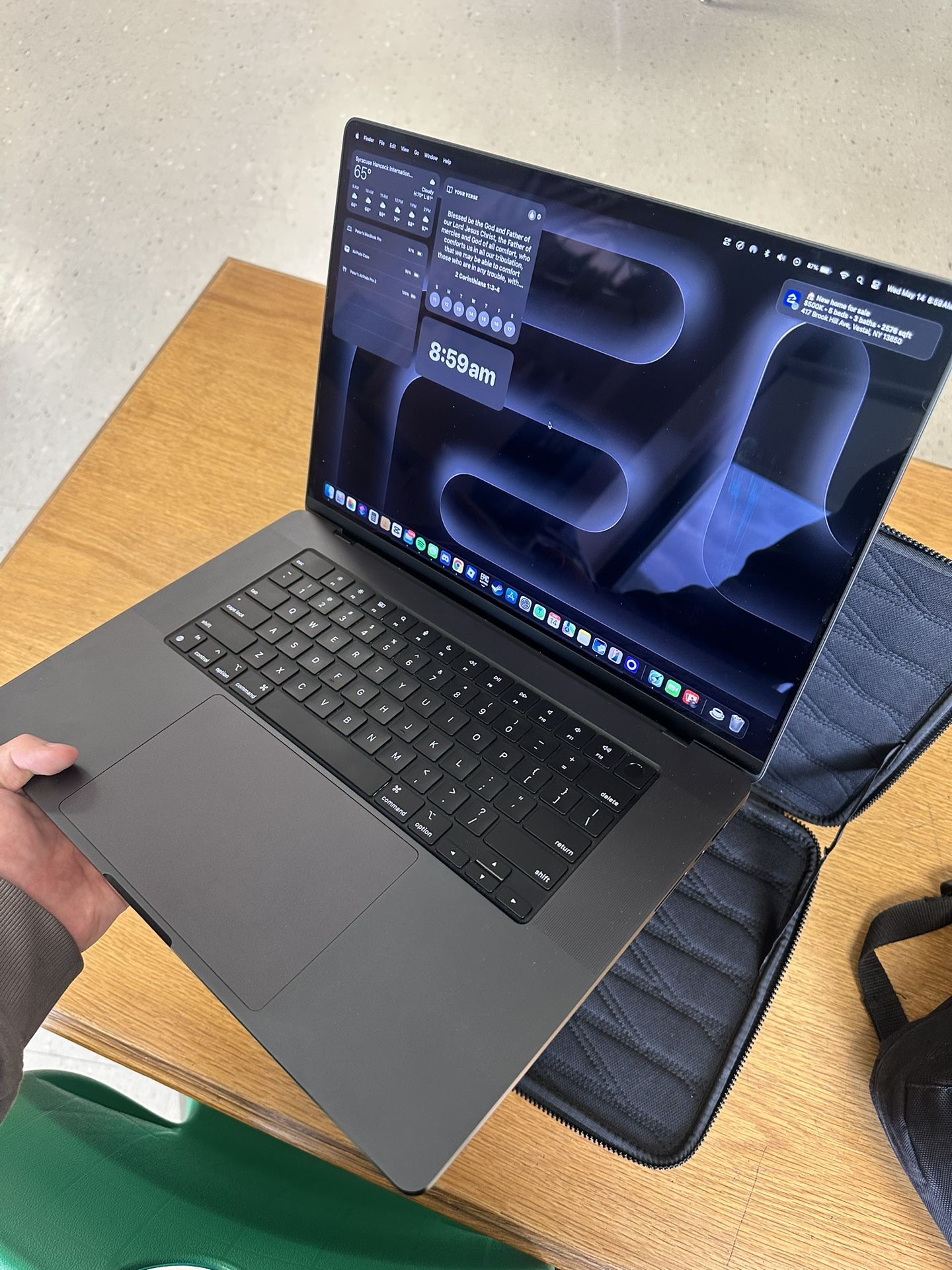 MacBook Pro M3 Pro