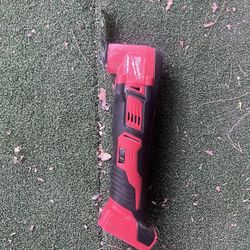 M18 Milwaukee multi tool 