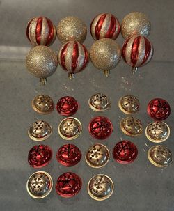 Christmas ornaments decorations 8 Non Breakable 2 1/4”  gold red glitter balls 18 metal jingle bells