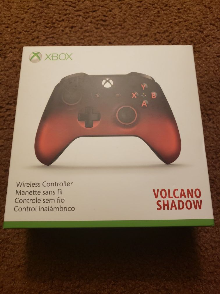 Volcano Shadow Xbox one controller & RDR Xbox one or Xbox 360 Game BOTH BRAND NEW!!