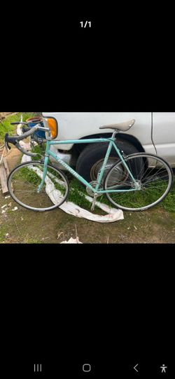 Bianchi Eros Road Bike 52cm