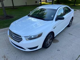 2018 Ford Taurus