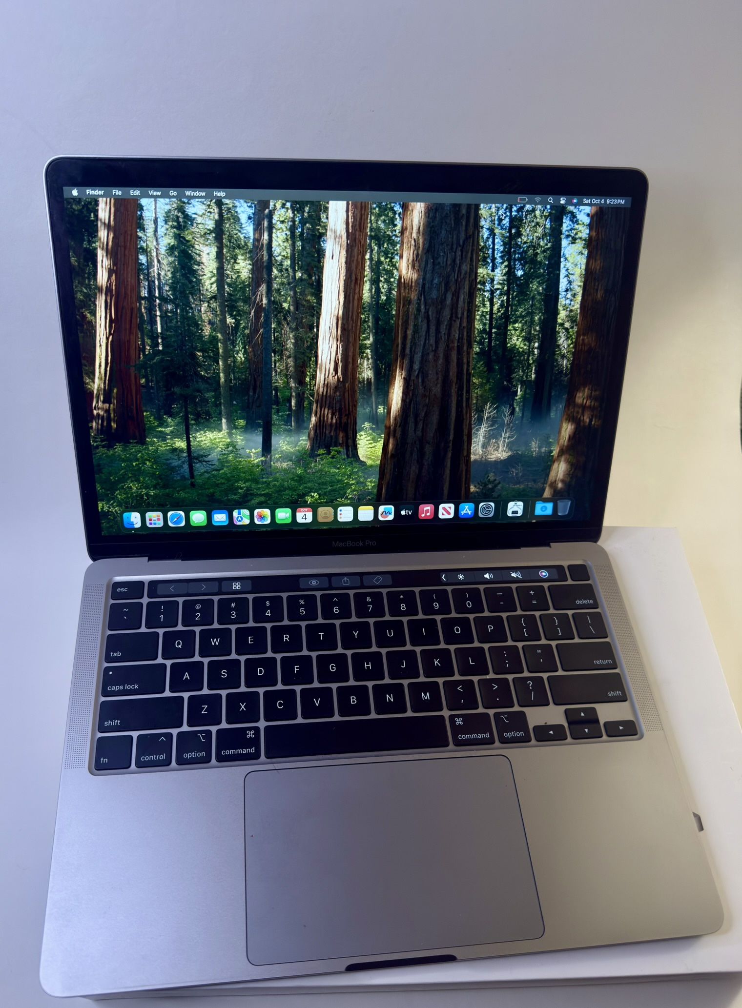 APPLE MACBOOK PRO 13.3” 512GB / 16GB RAM SPACE GRAY *MINT