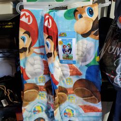 X2 TWO KIDS Super Mario Towel Nintendo Beach Shower Bath Video Game