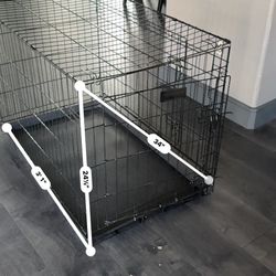 🐾 Medium/Large Dog Kennel Crate – For Sale 🐾