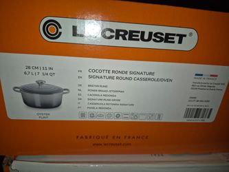 Le Creuset Signature Round Casserole 28cm 6.7L Oyster Flint
