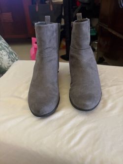 Anne Klein Cartola Ankle Boots