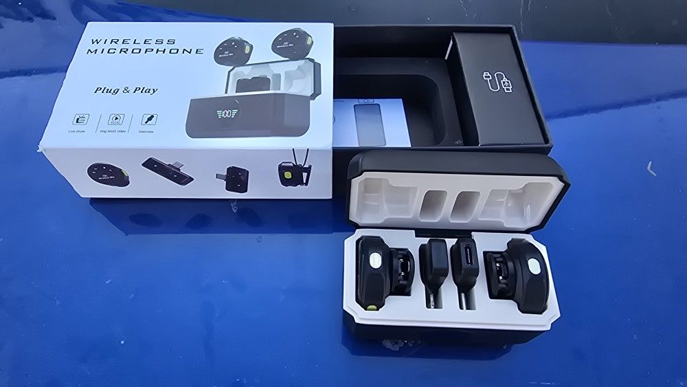 Wireless Microphone With Receivers