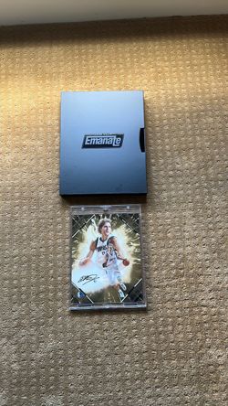 Dirk Nowitzki 8x10 Gold 26/50 Signed Under Wraps Emanate