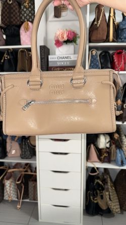 Shoulder bag