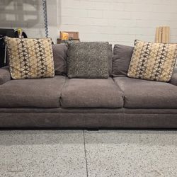 Rooms-To-Go Cindy Crawford Sofa