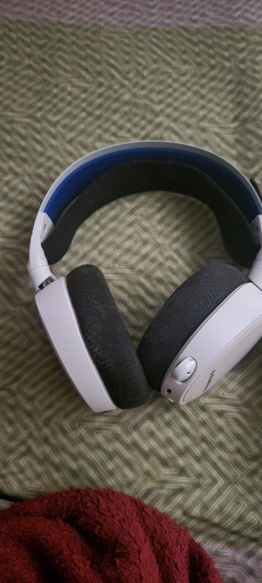 SteelSeries Arctis 7P+ Wireless Gaming Headset tested works great