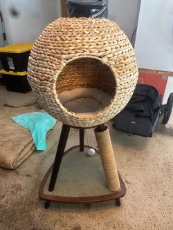Woven Cat Tree with Pod Bed and Scratcher