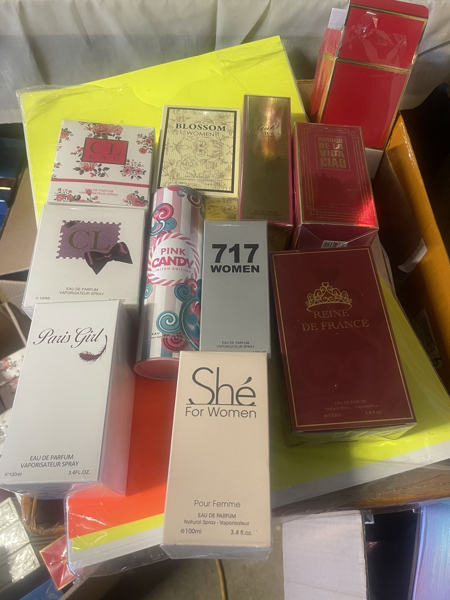 😍😍 Gran Ofertón🥳🥳🥳 10 X $40Perfumes De Mujer 😍😍