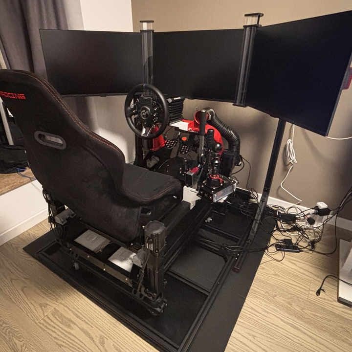 Full Motion F1 Simulator Driving Game for Sale in Medina, WA - OfferUp