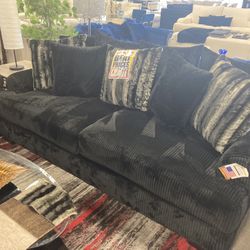$2499 Black Sofa Loveseat 🖤
