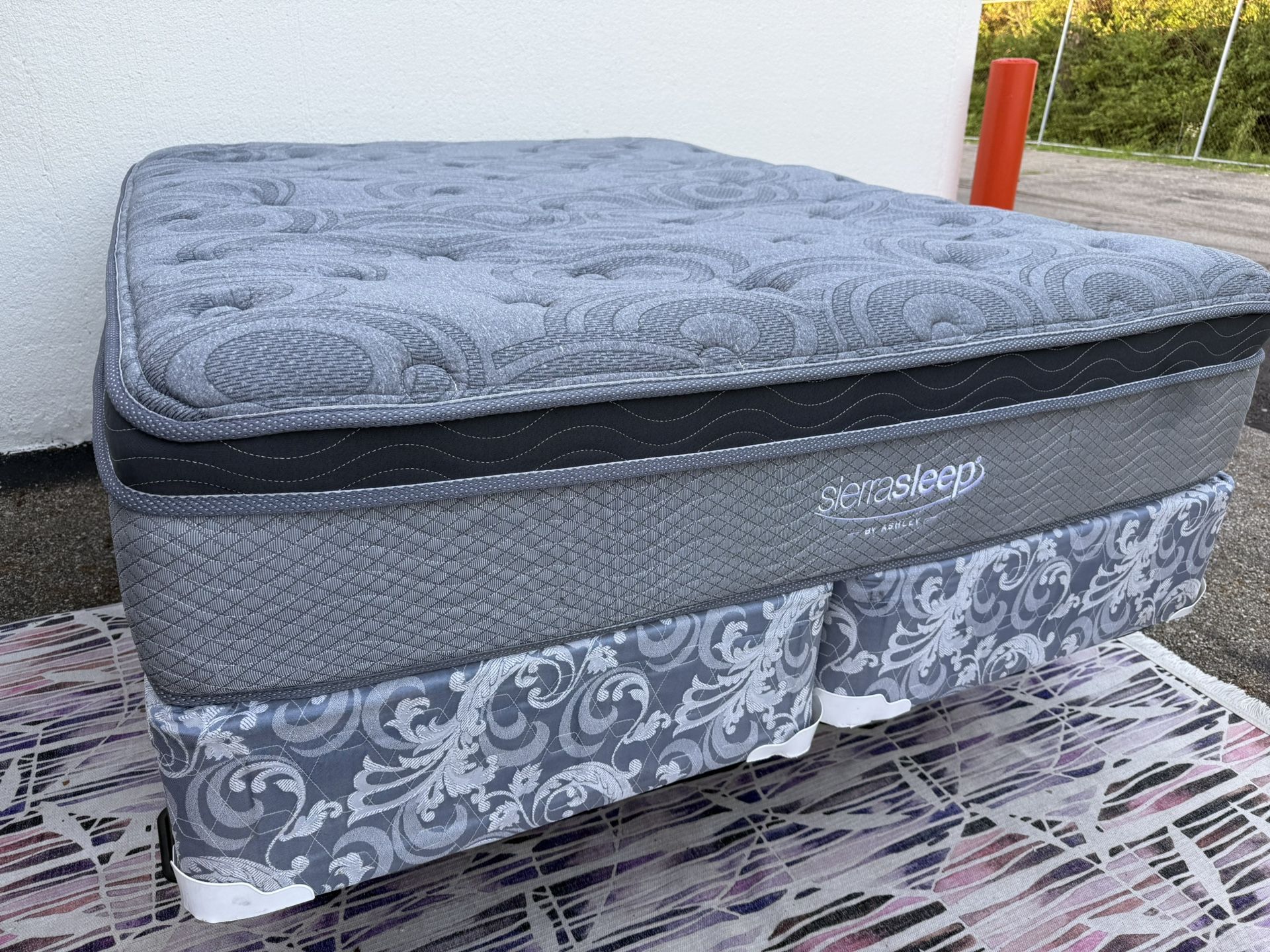 Great Condition Queen Size Pillow Top Mattress And Split Box Spring