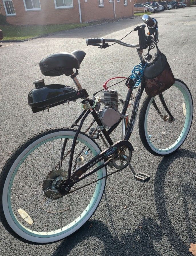 Motorized Bike 100cc 2 Stroke Huffy Cruiser 