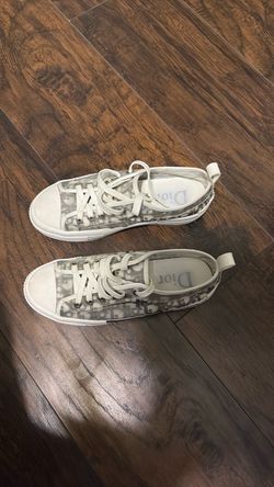 Dior b23