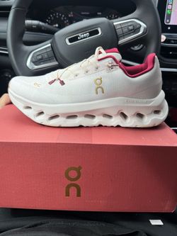 On Cloudtec Phase Running Sneaker