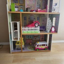 Doll House & Extras