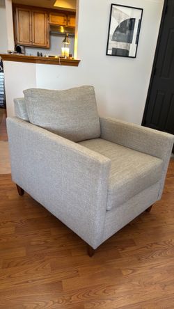 Armchair (2 of them)