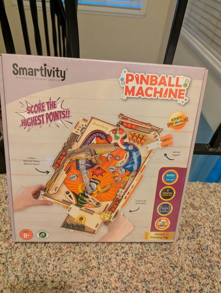 Pinball Machine (kids, assembly required)