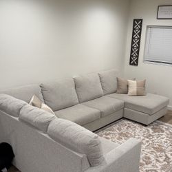 Sectional Couches 