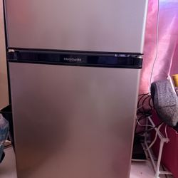 Mini Refrigerator 