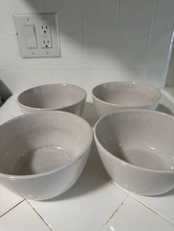 Set of 4 White Ceramic Bowls