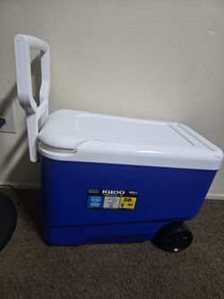 Igloo Wheelie Cool 38 Qt Rolling Cooler