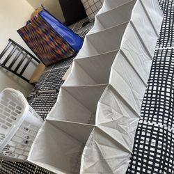 Excellent Condition Closet Hanging Shoes Organizer 