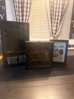 Wine-Themed Decorative Sign Set of 3