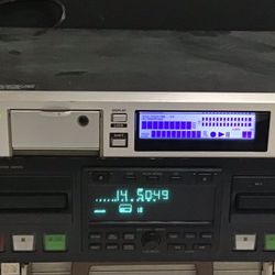 Marantz PMD570 solid state recorder & Marantz CDR 510 dual tray CD recorder