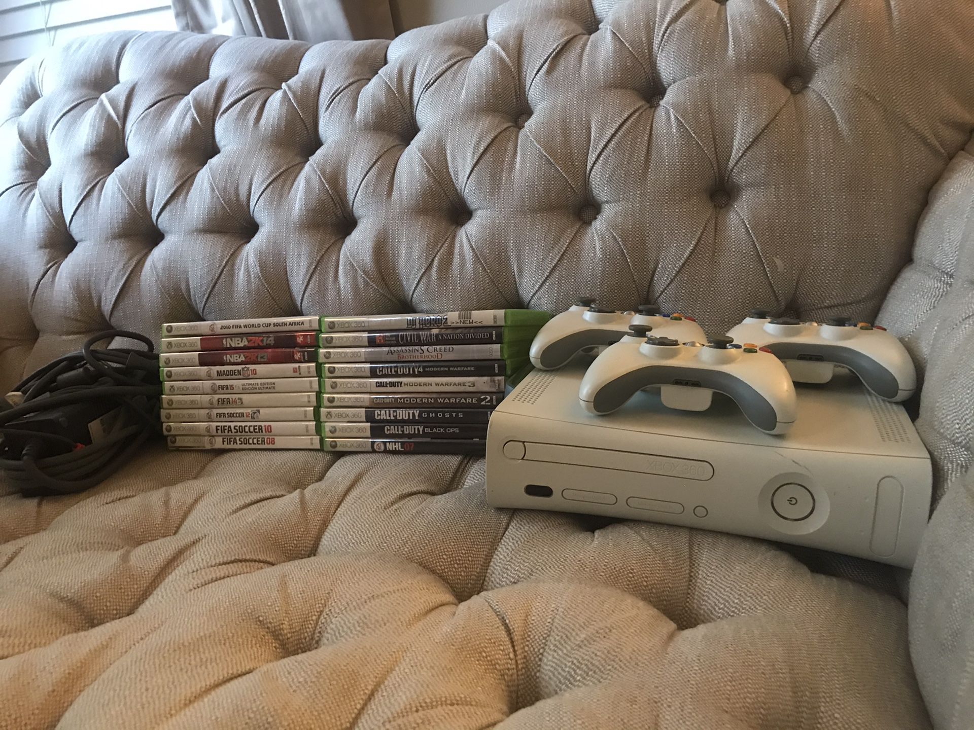 Xbox 360 With 18 games