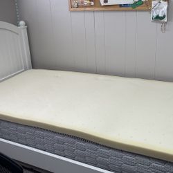 Twin Wood Bed Frame w/ (2) Mattresses 