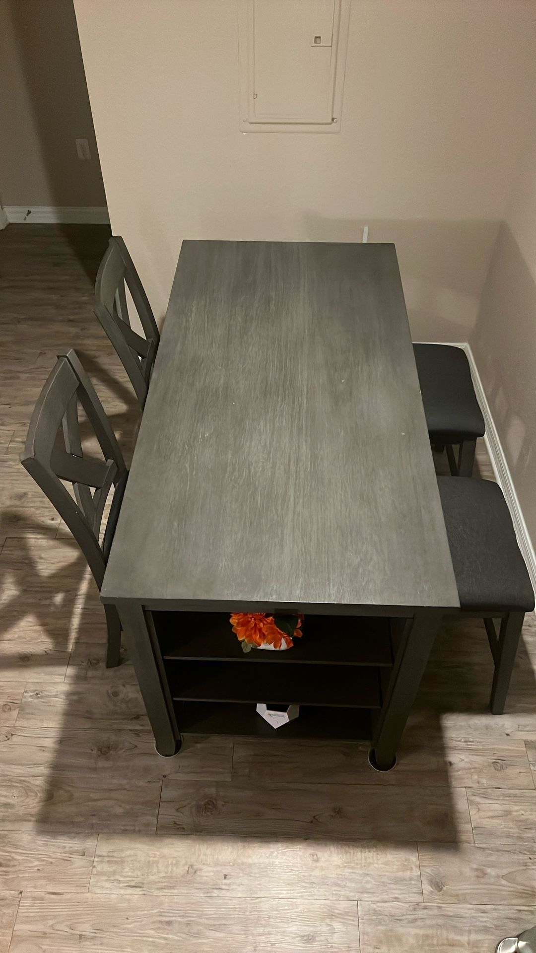 🍽️ Ashley Furniture High Top Dining Set – Table + 2 Chairs + 2 Barstools – $450