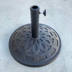 New In Box $30 Umbrella Base 19 Inches Round 30lbs Patio Stand Outdoor Garden Market
