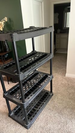 Portable shelves