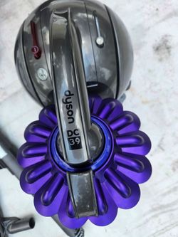 Dyson DC 39 Vacuum