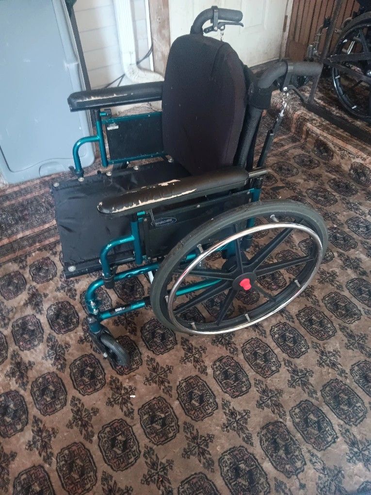 Invacare 9000 XT Wheelchair