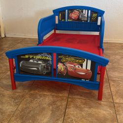 Lightning McQueen Toddler Bed