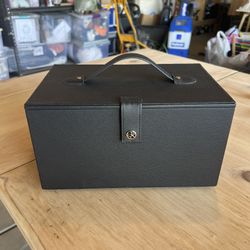 Black Travel Makeup Case