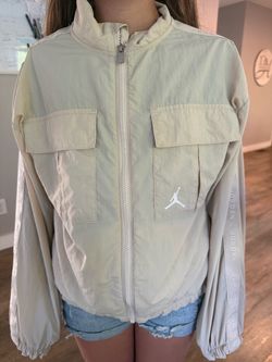 Girls Jordan windbreaker zip up