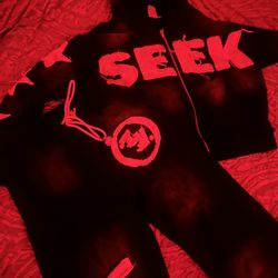 Seek Outfit 