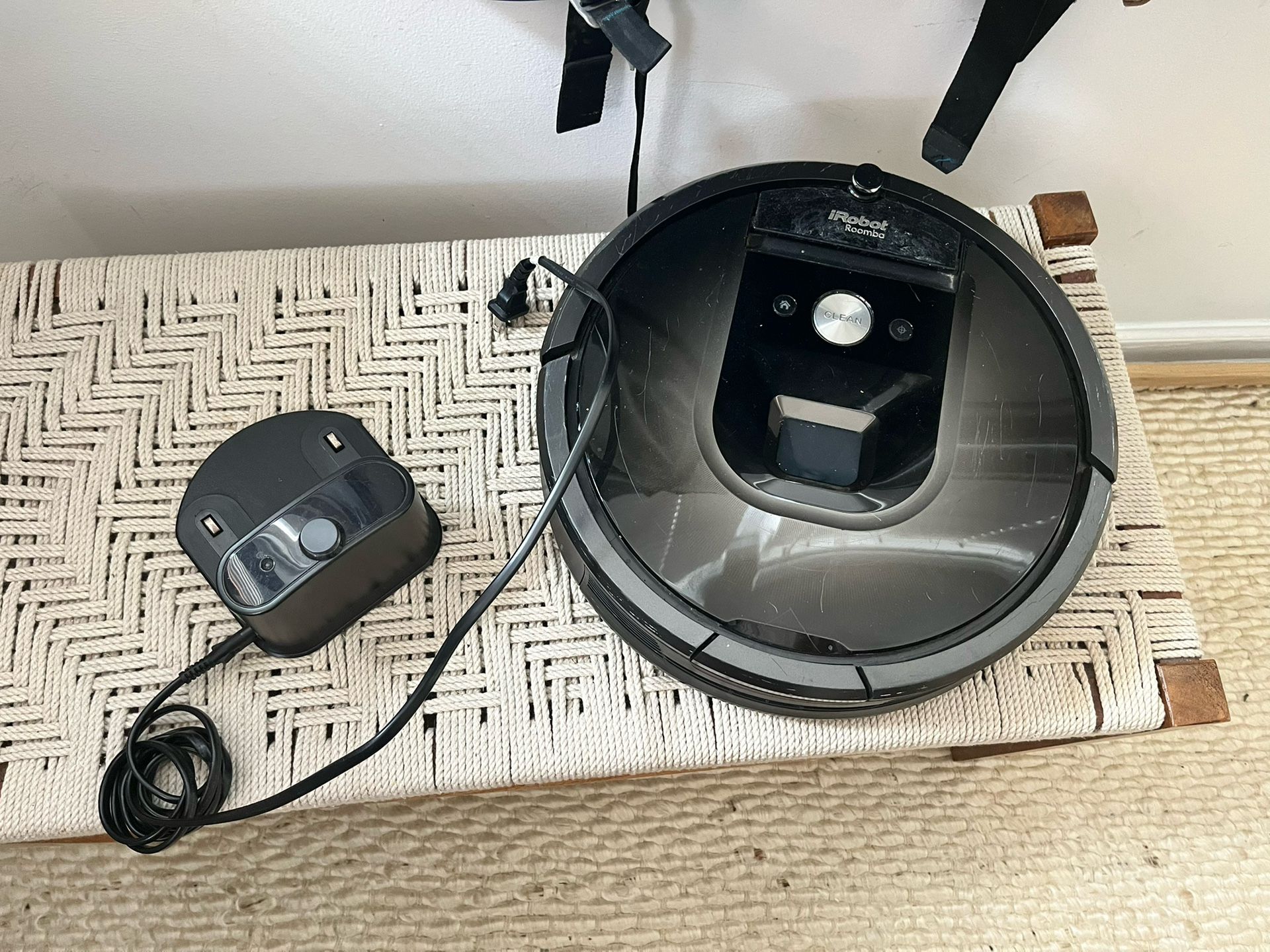 Roomba iRobot Vacuum